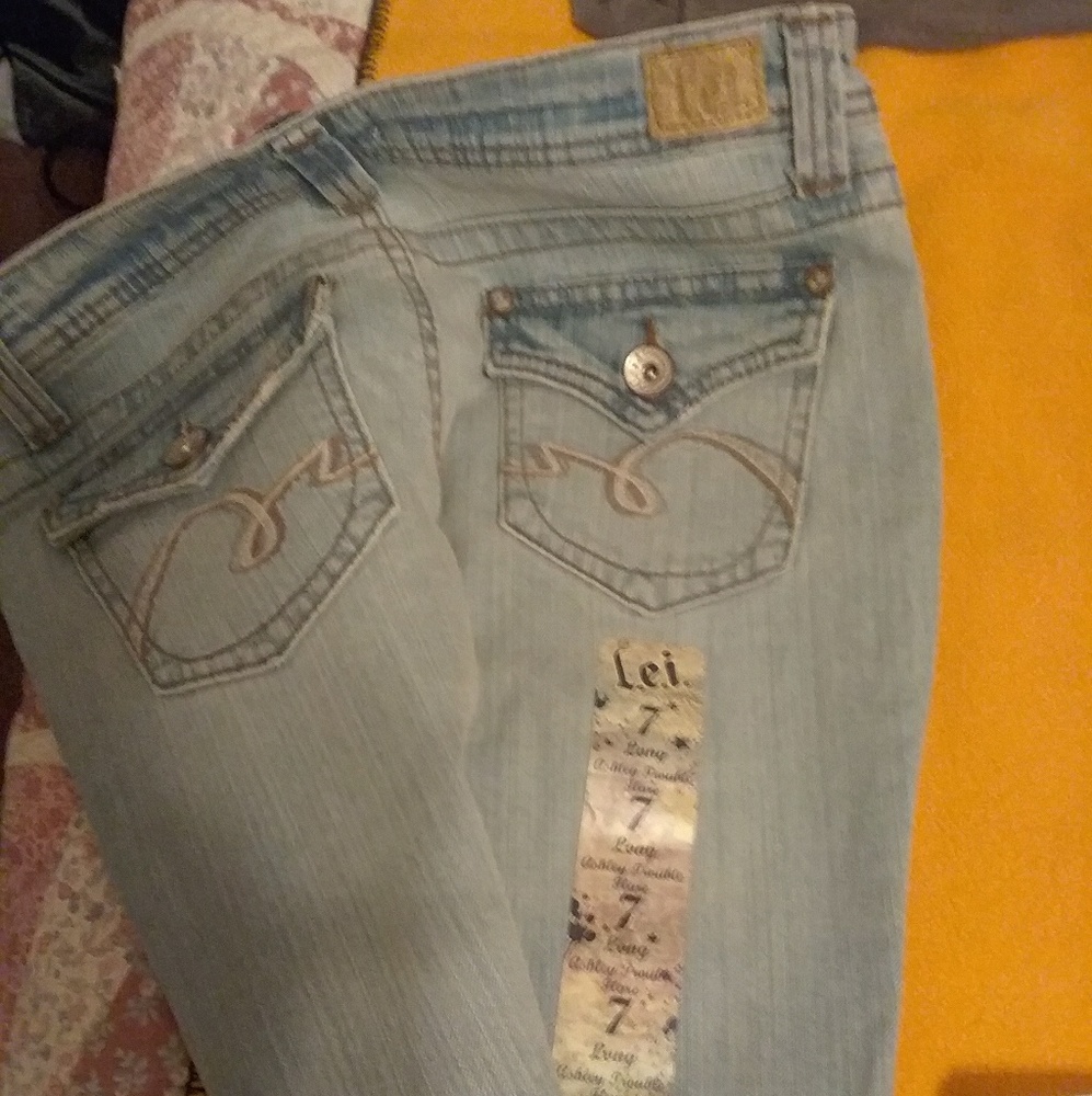 Jeans